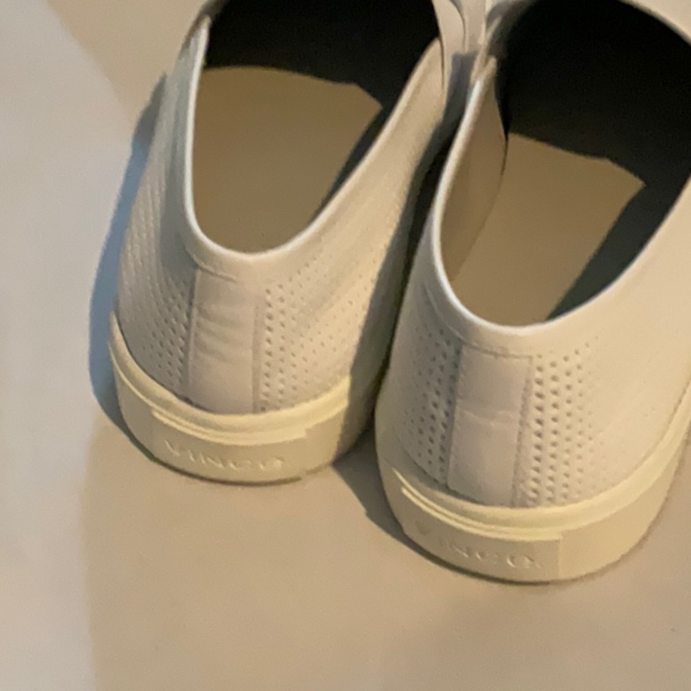 VINCE Blair Perforated Leather /Slip-on design. Comfortable Sneakers - Picture 4 of 8